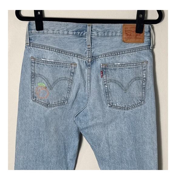 Levi's Womens Custom 501 Taper Jeans with Peach Embroidered Pocket Size 26 - Picture 11 of 13